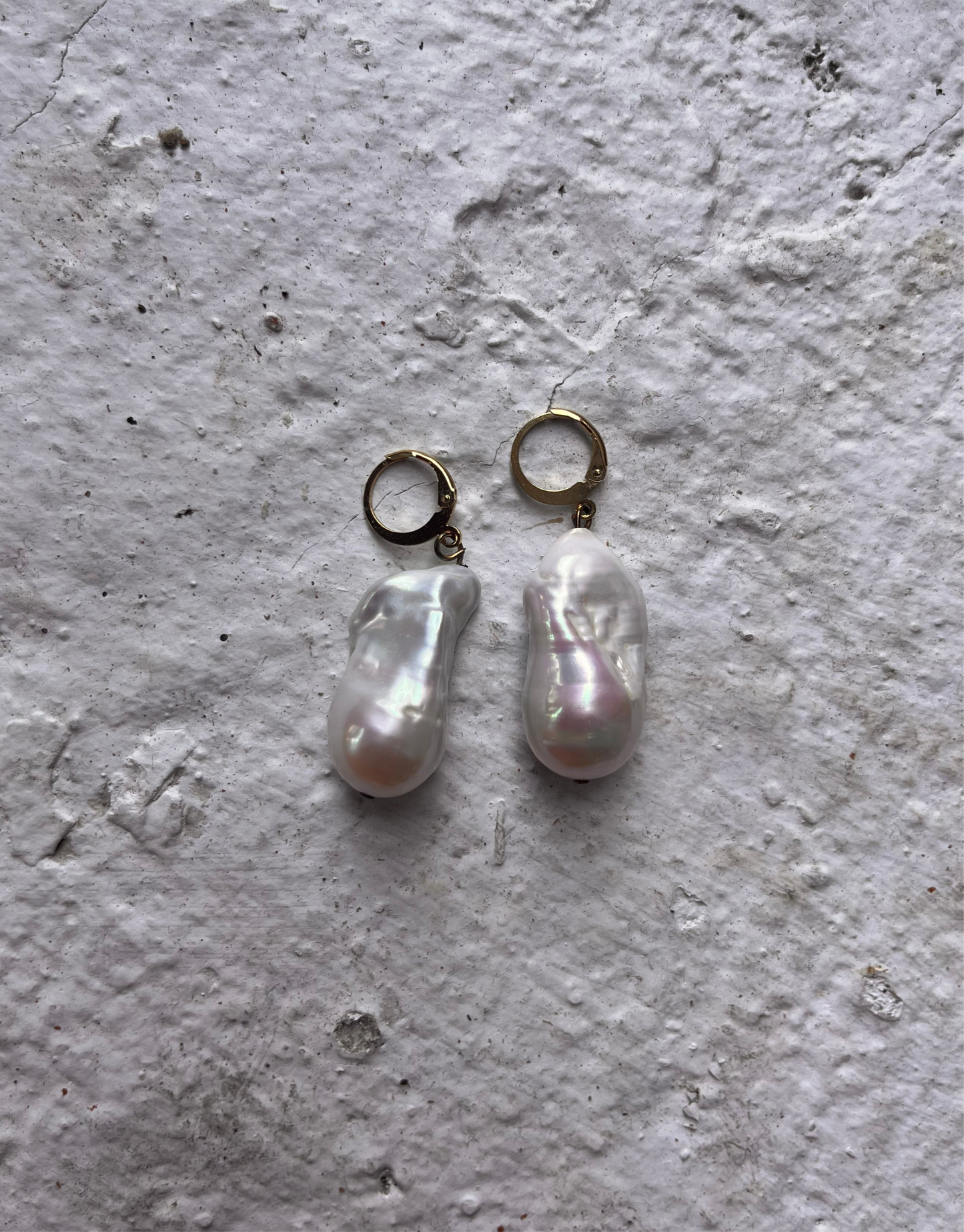Moon Tears Pearl Earrings
